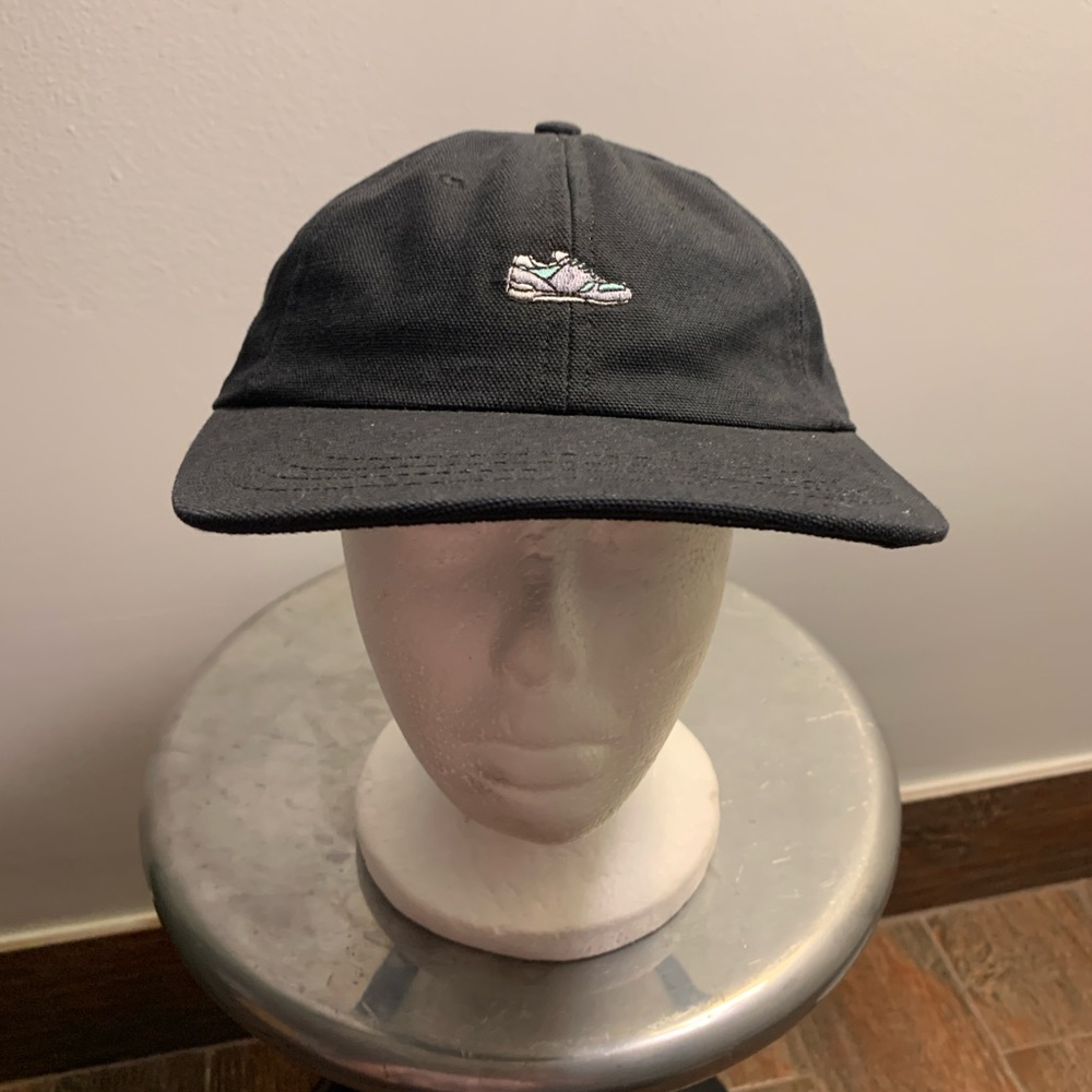 Vintage NEW ENGLAND Hat Cap Sneakers Black Adjustable